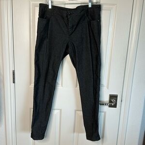 Lole jeans. Crispy jean fabric. Zipped ankles.  Never worn